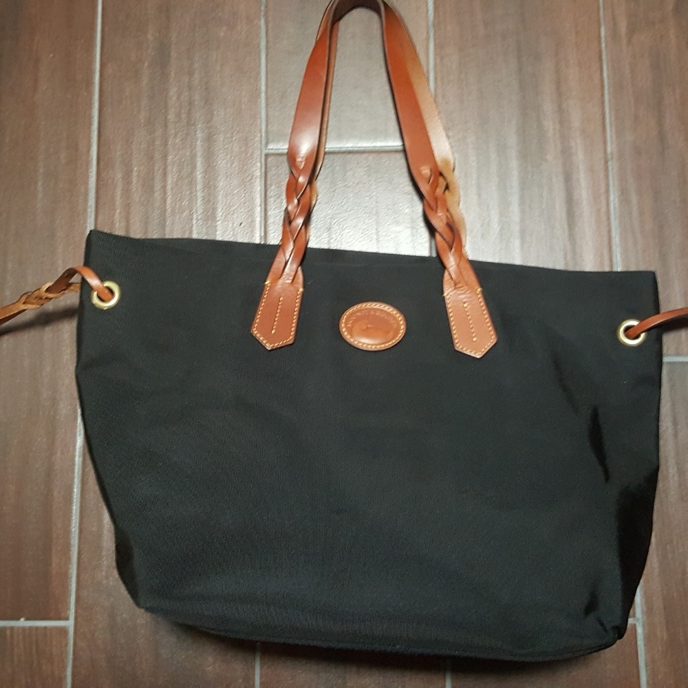 Dooney & Bourke